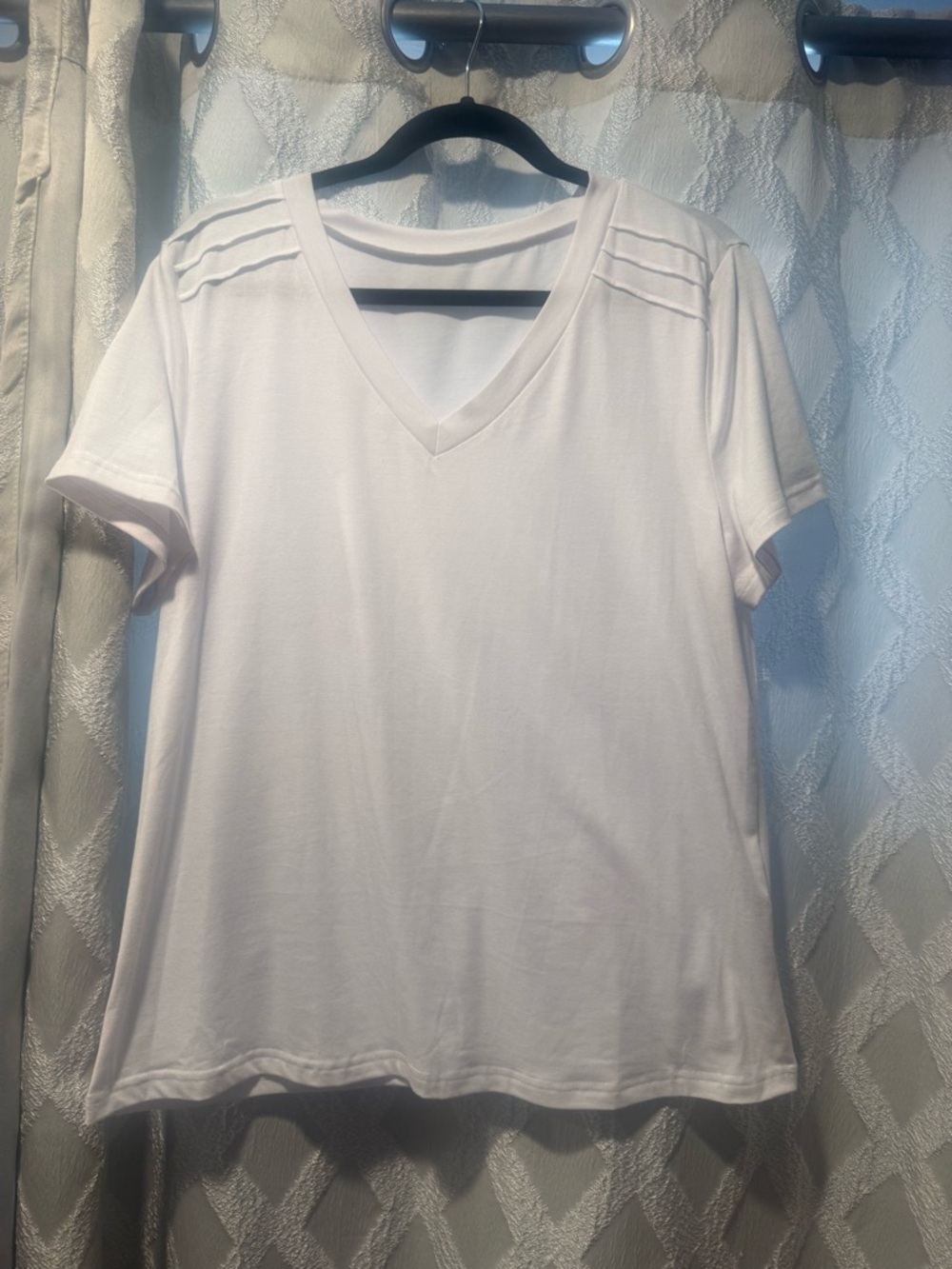 Women's V-Neck Short Sleeve Top in Light Pink